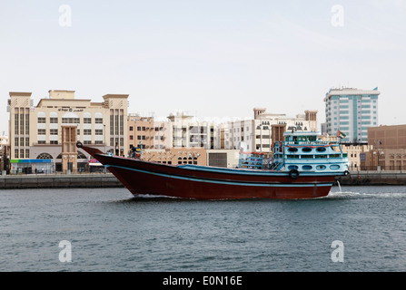Vecchio dhow di legno,Dubai Creek, Dubai, Emirati Arabi Uniti, Foto Stock