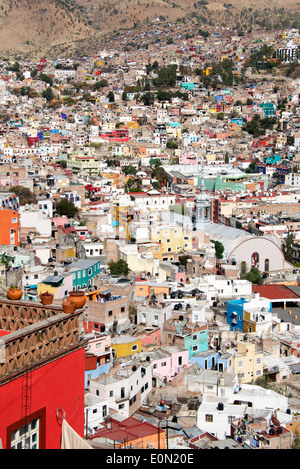 Vista superiore Multi case colorate vista dal monumento Pipla Guanajuato Messico Foto Stock