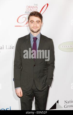 New York, NY, STATI UNITI D'AMERICA. 16 Maggio, 2014. Daniel Radcliffe presso gli arrivi per l'ottantesimo il dramma annuale classifica alla cerimonia di premiazione e pranzo, il Marriott Marquis Times Square, New York, NY Maggio 16, 2014. Foto di: Jason Smith/Everett raccolta credito: Everett Collection Inc/Alamy Live News Foto Stock