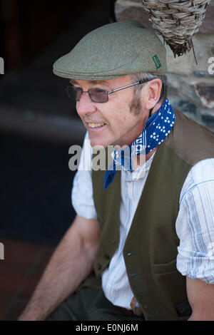 Villaggio Brockweir Foresta di Dean. Il 17 maggio 2014. Inaugurale di Wye Valley fiume Festival Brockweir vecchio cantiere giorno. Credito: David Broadbent/Alamy Live News Foto Stock