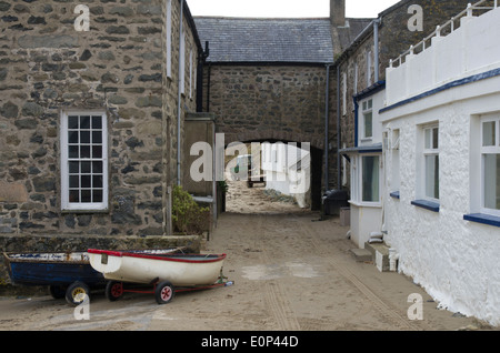 Case di pietra a Porthdinllaen Bay, Gwynedd, il Galles del Nord Foto Stock