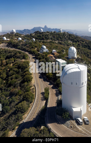 Telescopi su Kitt Peak National Observatory, Arizona Foto Stock