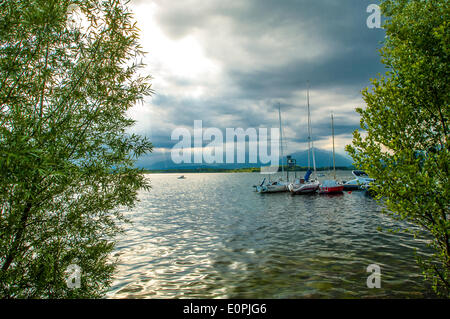 Italia Piemonte Viverone 18 maggio 2014 Domenica al lago. Barche a vela Foto Stock