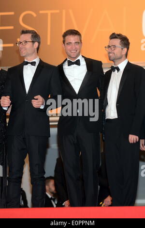 18 maggio 2014 - Cannes, Francia - CANNES, Francia - 18 Maggio: David Linde, Robert Pattinson, David Michod e Guy Pearce partecipare a "Rover" Premiere al 67th annuale di festival di pellicola di Cannes il 18 maggio 2014 a Cannes, (credito Immagine: © Federico Injimbert/ZUMAPRESS.com) Foto Stock