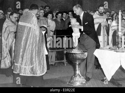 Il principe Filippo assiste il Battesimo della Principessa Maria Foto Stock