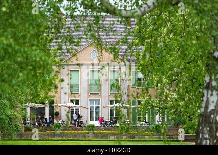 Berlin-Wannsee, Germania. 08 Maggio, 2014. La Villa di Max Liebermann (giardino facciata) in Berlin-Wannsee, Germania, 08 maggio 2014. Foto: Soeren Stache/dpa/Alamy Live News Foto Stock