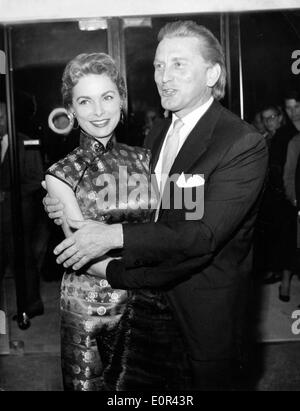 Gli attori Kirk Douglas e Janet Leigh co-star in film Foto Stock