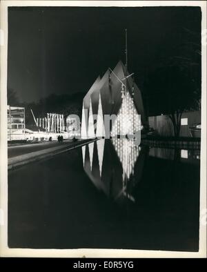 Apr. 04, 1958 - Bruxelles International Exhibition Padiglione Britannico - illuminata: il Padiglione Britannico - flood accesa a Bruxelles mostra internazionale Foto Stock