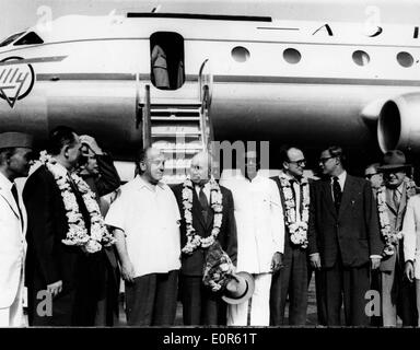 Il primo ministro Nikita Khrushchev arriva a Nuova Delhi Foto Stock