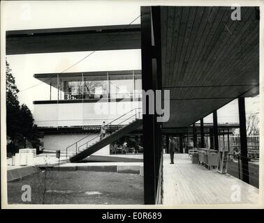 Apr. 04, 1958 - Bruxelles Esposizione universale si apre oggi. Keystone Mostra fotografica di:- Vista del Padiglione Tedesco presso la Bruxelles Esposizione Universale che si apre oggi. Foto Stock