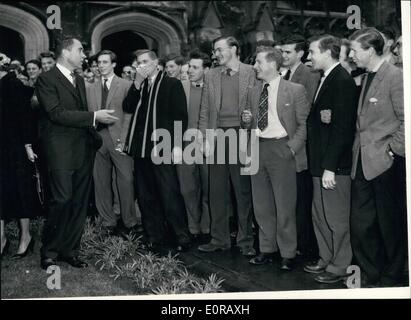 Nov. 11, 1958 - VICEÃ¢â'¬â€PRESIDENT NIXON TOURS Oxford University. MR.Richard Nixon il Vicepresidente degli Stati Uniti - Foto Stock