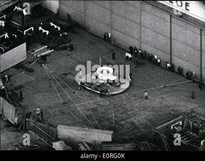 Giugno 06, 1959 - Gran Bretagna il Flying Saucer Foto Stock