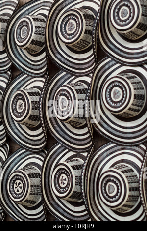 Sombrero vueltiao, girato hat. Regione dei Caraibi, in Colombia. Foto Stock