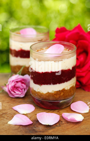 Le rose tiramisù. Ricetta disponibile. Foto Stock