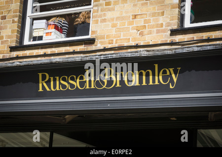 Russell e Bromley scarpa logo del negozio, REGNO UNITO Foto Stock