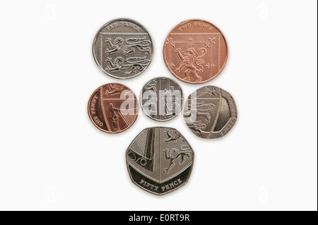 Lato inverso della sterlina inglese di monete che costituiscono la regina lo stemma di protezione Foto Stock