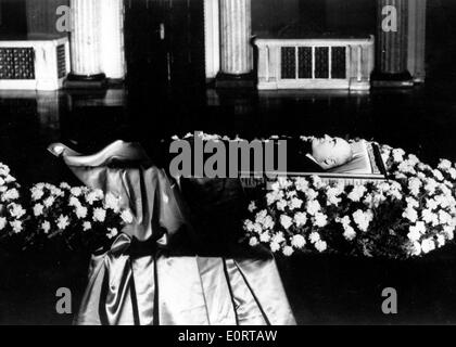 Gheorghe Gheorghiu-Dej durante il suo funerale Foto Stock