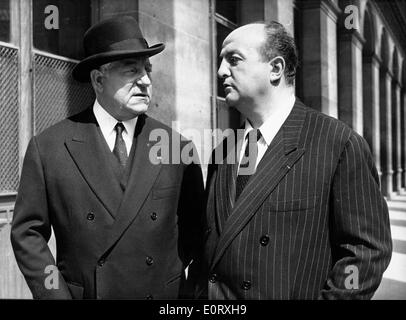 Attori Jean Gabin e Bernard Blier co-star Foto Stock