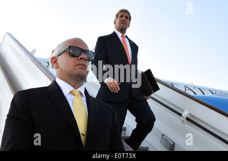 Segretario Kerry arriva a Londra per il Medio Oriente, Siria, Ucraina riunioni Foto Stock