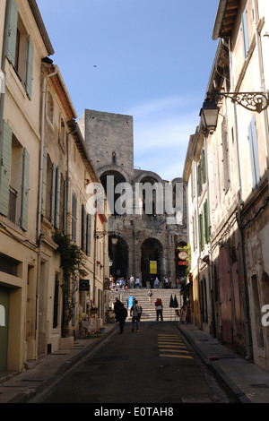 Una bellissima vista sull'amphiteathre romana di Arles in Provenza Foto Stock
