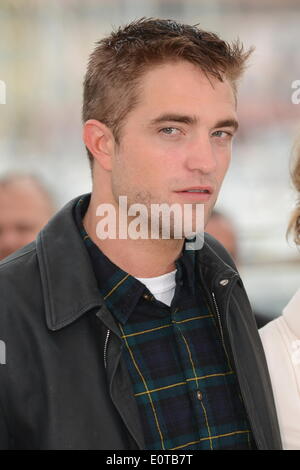 Cannes, Francia. 19 Maggio 2014.Robert Pattinson assiste il 'Maps alle stelle" photocall al 67th annuale di festival di pellicola di Cannes il 19 maggio 2014 a Cannes, Francia. © Federico Injimbert/ZUMAPRESS.com/Alamy Live News Foto Stock