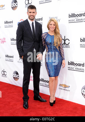 Las Vegas, California, Stati Uniti d'America. 18 Maggio, 2014. Shakira e Gerard Pique arriva per il Billboard Music Awards 2014 a MGM Grand Arena. © Lisa O'Connor/ZUMAPRESS.com/Alamy Live News Foto Stock