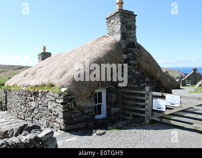 Blackhouse village garenin isola di Lewis in Scozia maggio 2014 Foto Stock