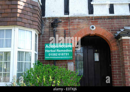 Agopuntura cinese & rimedi a base di erbe clinic in Luton Foto Stock