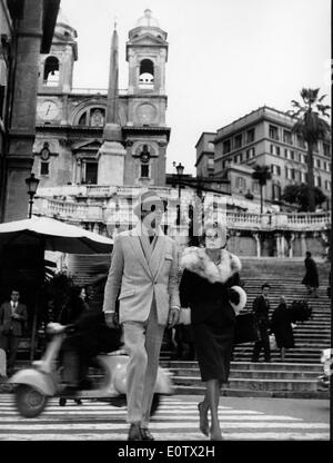 Attori Rex Harrison e Rachel Roberts in vacanza Foto Stock