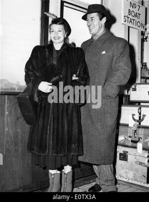 Attori Rex Harrison e Lilli Palmer in vacanza Foto Stock