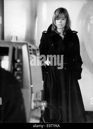 Il cantante Françoise Hardy esegue su show televisivo Foto Stock