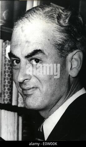 Ottobre 10, 1960 - Il Premio Nobel 1960 per la Medicina: è stato aggiudicato a quote uguali per il British zoologo Professor Dottor Brian Medawar (PETER BRIAN MEDAWAR) e il Professore Australiano per la medicina sperimentale. Sir Frank Burnett (FRANK BURNETT). La motivazione ufficiale dice che gli dice che gli esperimenti degli scienziati sono di grande importanza per la cura delle malattie causate da raggi, carenza di leucociti e talune malattie allergiche. La foto mostra il Professor Dr. Medawar. Foto Stock