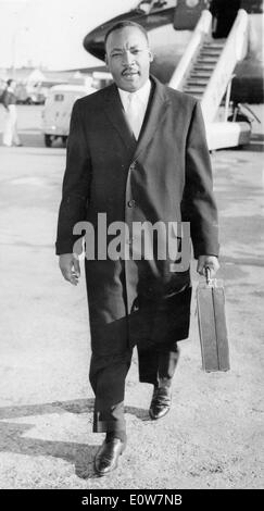 Martin Luther King Jr. che arrivano all'Aeroporto di Londra Foto Stock