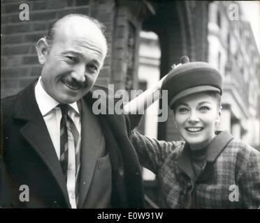 Febbraio 02, 1962 - Pier Angeli di sposarsi a Londra . L'attrice Pier Angeli è di sposare il jazz italiano il compositore e direttore Armando Trovajoli , invecchiato 45, a Londra. La foto mostra il close up del giovane oggi a Londra. Foto Stock