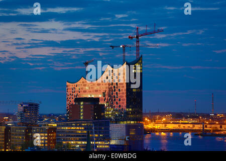 Elbe Philharmonic Hall in costruzione, all'alba, Amburgo, Germania Foto Stock