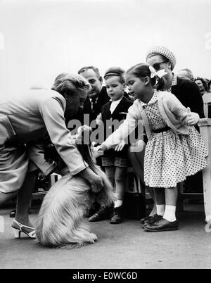 Il principe Alberto e la Principessa Caroline presso il dog show di Monte Carlo Foto Stock