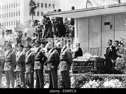 Starlet Marilyn Monroe i funerali Foto Stock