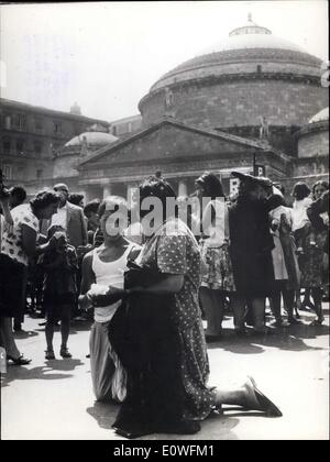 Agosto 28, 1962 - Napoli, 28 agosto 1962, il terribile terremoto che ha ferito la scena di Peloponesso, in Greco, anche provocated Foto Stock