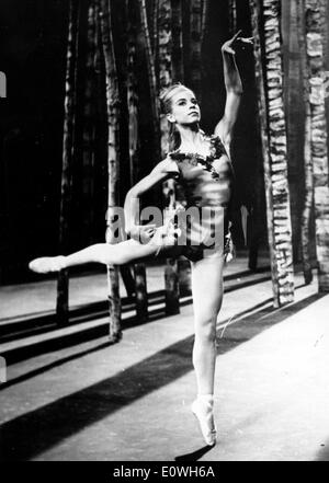 Ballerina francese Muriel Belmondo sul palco Foto Stock