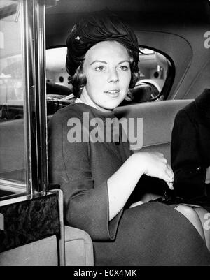 Princess Beatrix che arrivano a Londra Foto Stock