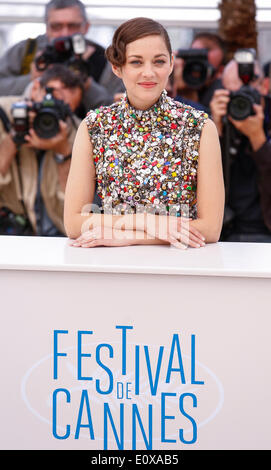 MARION COTILLARD Deux Jours UNE NUIT. PHOTOCALL. 67ESIMO FESTIVAL DEL CINEMA DI CANNES CANNES Francia 20 Maggio 2014 Foto Stock