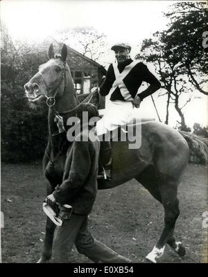 Gen. 10, 1966 - 66-enne pilota americano a prendere parte al Grand National.: 66-enne pilota americano TIM DURANT, sarà in sella alla sua antenna di cavallo III in questo anno il Grand National a Eglinton, Liverpool, nel mese di marzo. Il sig. Durant - egli è un grand-padre da Beverly Hills, in California, è una delle voci 109 peril grande gara. La foto mostra il sig. Tempo Durant, 66 anni, nonno da Beverly Hills, in California, raffigurata sul suo cavallo III Antenna, che sarà lui a guidare in questo anno il Grand National. Foto Stock