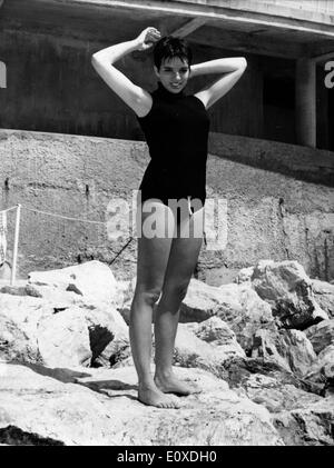 Il cantante Liza Minnelli in un costume da bagno a Monte Carlo Foto Stock