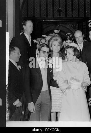 Alexander Onassis assiste George Livanos wedding Foto Stock