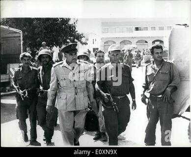 Giugno 06, 1967 - La guerra in Medio Oriente MOSTRA FOTOGRAFICA: GENERALE ABDUL MONEIM HUMBERSY, egiziano di Governatore militare del gioco dopo Foto Stock