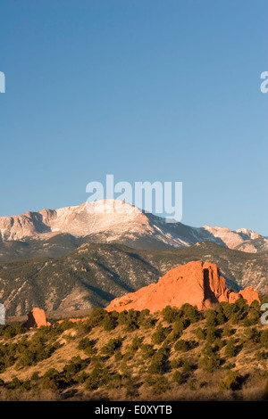 Giardino degli dèi e Pikes Peak (14,110 ft.), Colorado Springs, Colorado, STATI UNITI D'AMERICA Foto Stock