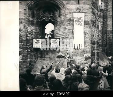 Lug. 07, 1969 - investitura del Principe di Galles: Sua Altezza Reale il Principe Carlo è stato investito oggi come il Principe di Galles Foto Stock