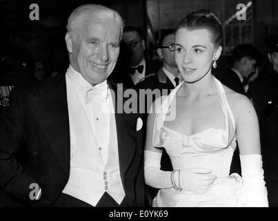 Attori Charlie Chaplin e Paulette Goddard Foto Stock