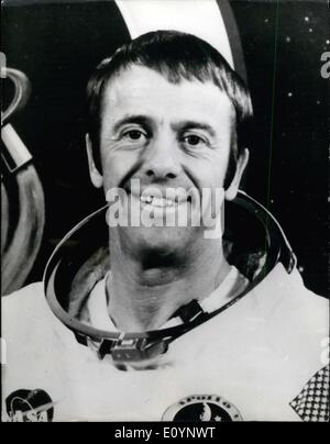 Gen 01, 1971 - astronauta Apollo 14 Alan Shepard - Apollo Commander. Mostra fotografica di Apollo 14 Comandante Alan Shepard, mostrato con l'Apollo 14 emblema. Il lancio è previsto per domenica 31 gennaio. Foto Stock