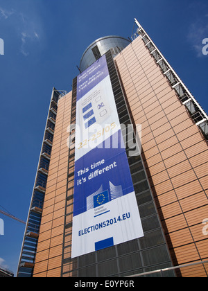 Elezioni europee maggio 2014 banner al palazzo Berlaymont a Bruxelles, in Belgio Foto Stock